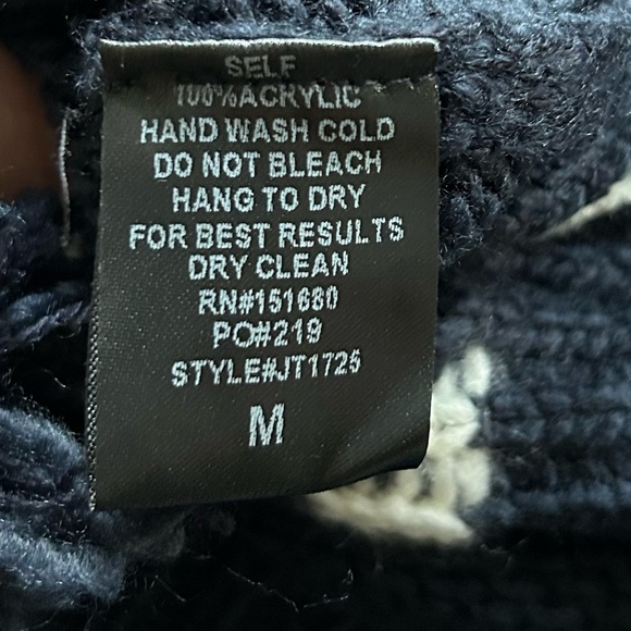 ⭐ Starry Distressed Crop Sweater Cozy Knit Raw hem size Medium - Picture 9 of 9